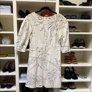 SOLD Banana Republic Cream and Black Sheath Dress with Puff Sleeves. Size 6